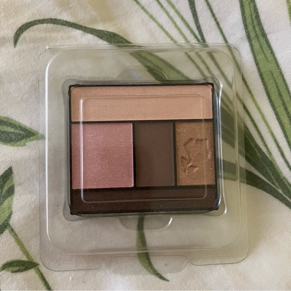 LANCÔME Eye Brightening all-in-one 5 shadow and liner palette - Picture 1 of 2